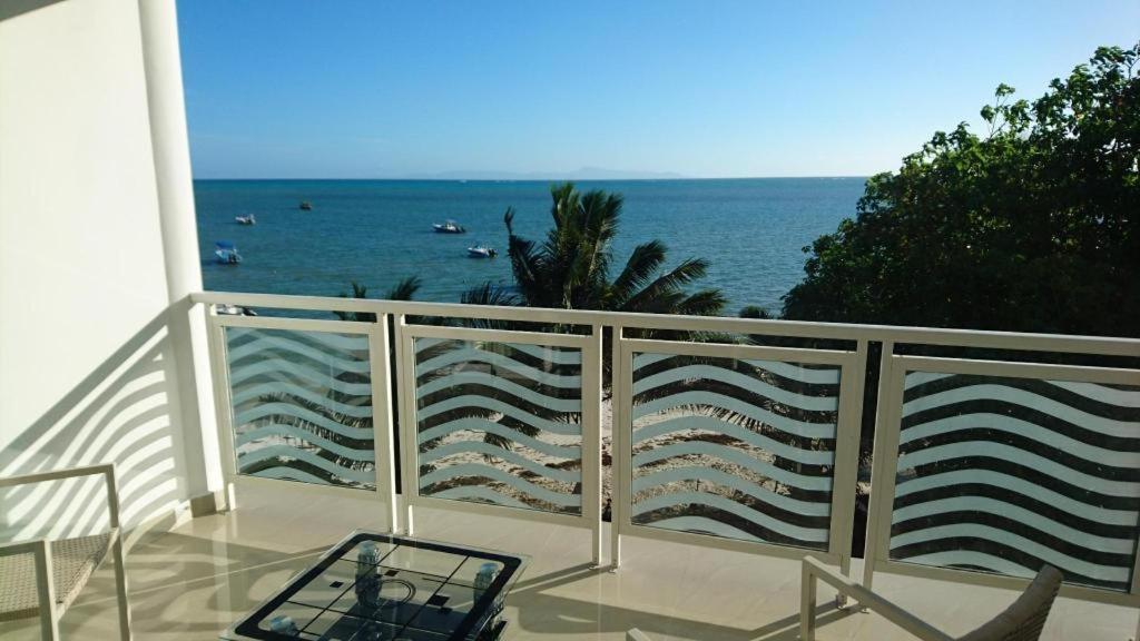 Diamond Plaza Hotel Grand Anse  Bagian luar foto