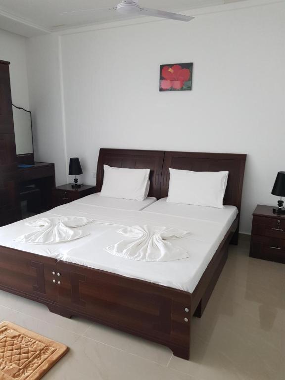 Diamond Plaza Hotel Grand Anse  Bagian luar foto